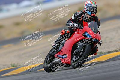 media/Jan-14-2023-SoCal Trackdays (Sat) [[497694156f]]/Turn 4 Set 1 (1020am)/